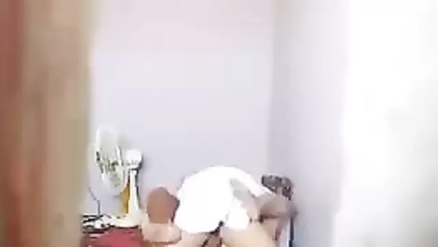 Узбек снял на камеру секс с соседкой