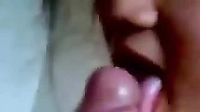 Нежный минет от узбекской подруги