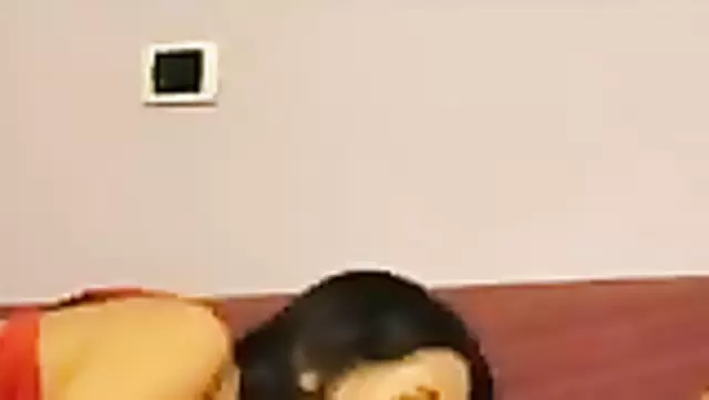 Мужик проснулся от минета и трахнул узбечку